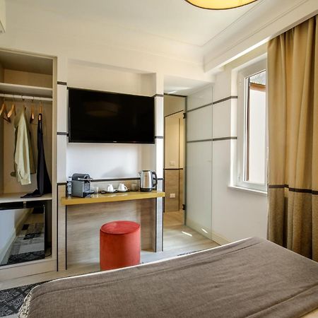 Relais Luxury Corso Hotel Rome Exterior photo