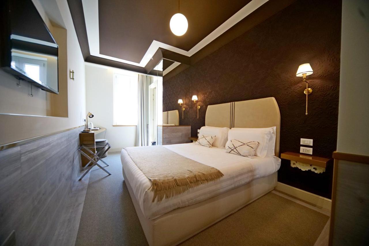 Relais Luxury Corso Hotel Rome Exterior photo